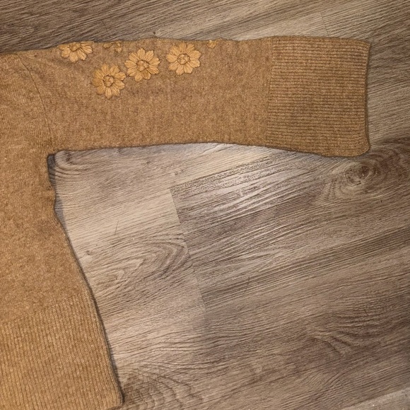 CeCe Bell Sleeve Knit Sweater - Picture 4 of 5